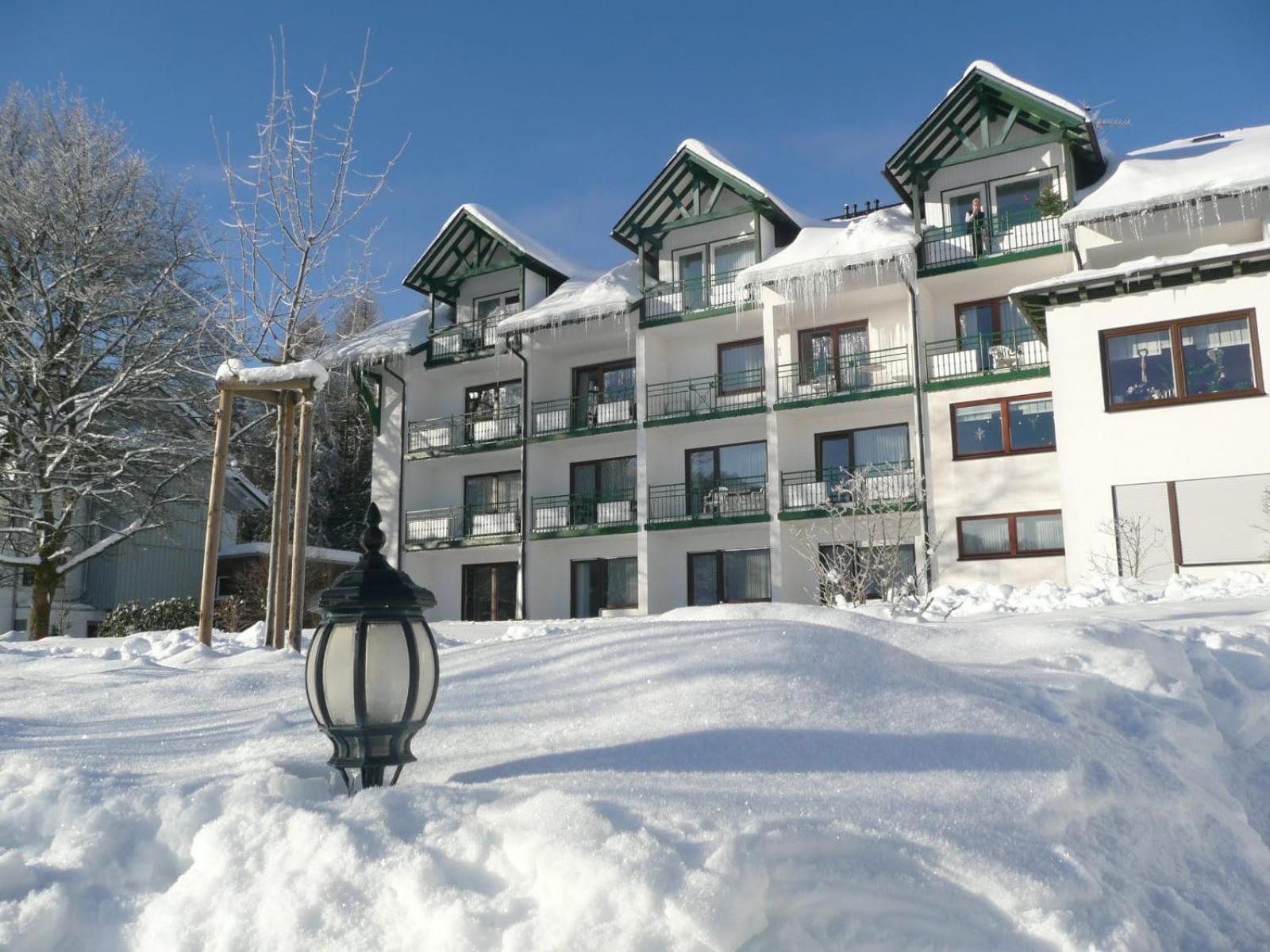 Hotel & Ferienappartements Edelweiss 빌링겐 외부 사진