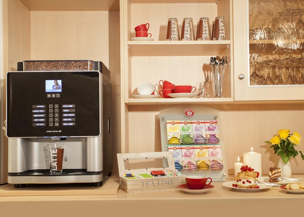 Hotel & Ferienappartements Edelweiss 빌링겐 외부 사진