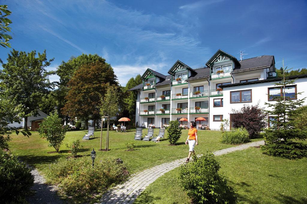 Hotel & Ferienappartements Edelweiss 빌링겐 외부 사진