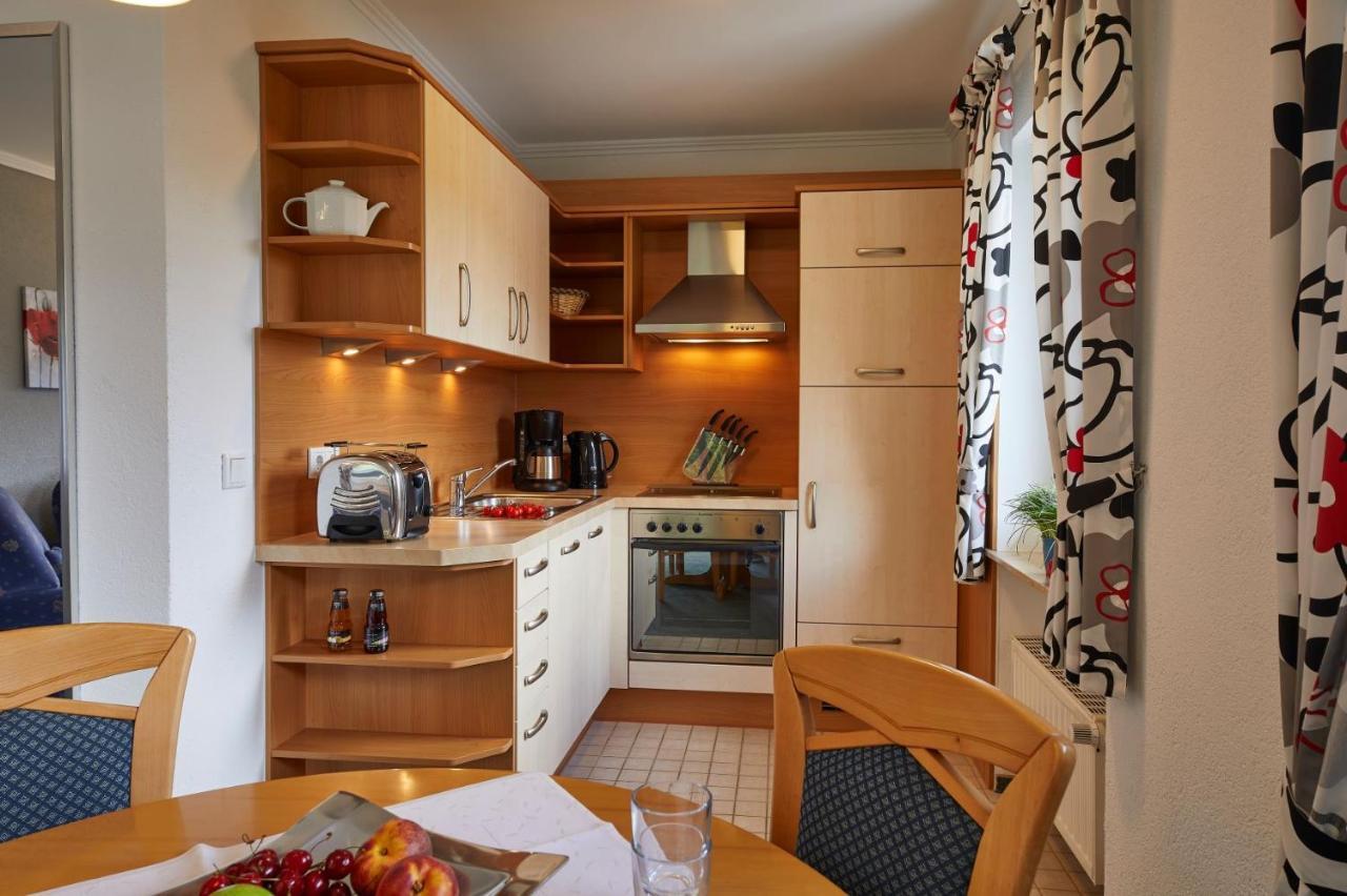 Hotel & Ferienappartements Edelweiss 빌링겐 외부 사진